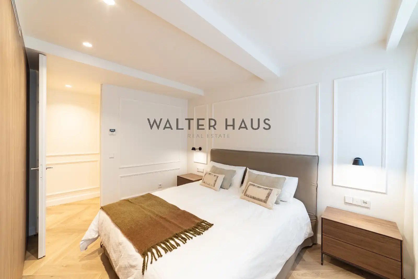 Flat for sale in Calle de Quevedo, Cortes - Huertas