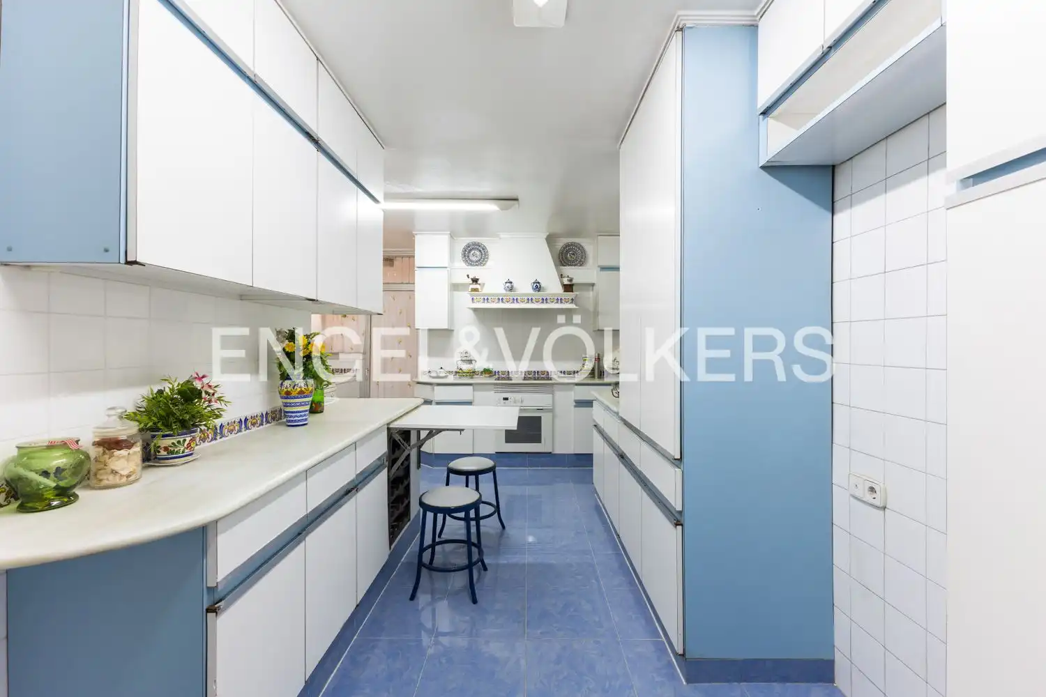 Kitchen of Flat for sale in Valencia  with Air Conditioner, Heating and Balcony