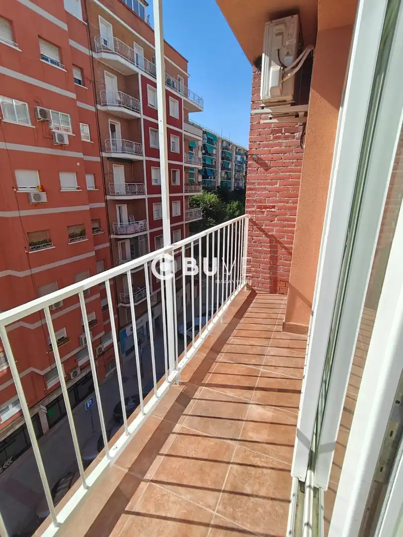 Terraza de Piso para compartir en Madrid con Aire acondicionado, Calefacción y Parquet