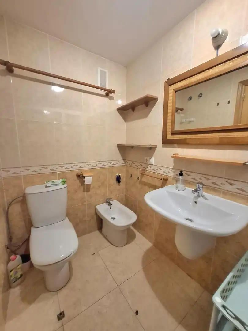 Bany de Pis en venda en Oropesa del Mar / Orpesa amb Aire condicionat, Balcó i Piscina comunitària