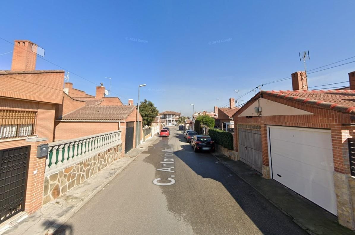 Vista exterior de Casa adosada en venta en Portillo de Toledo con Jardín privado