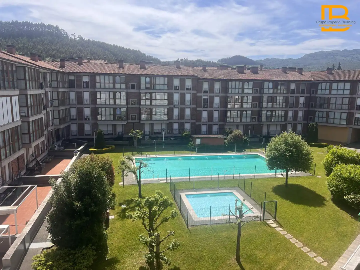 Piscina de Pis en venda en Voto amb Calefacció, Moblat i Piscina comunitària