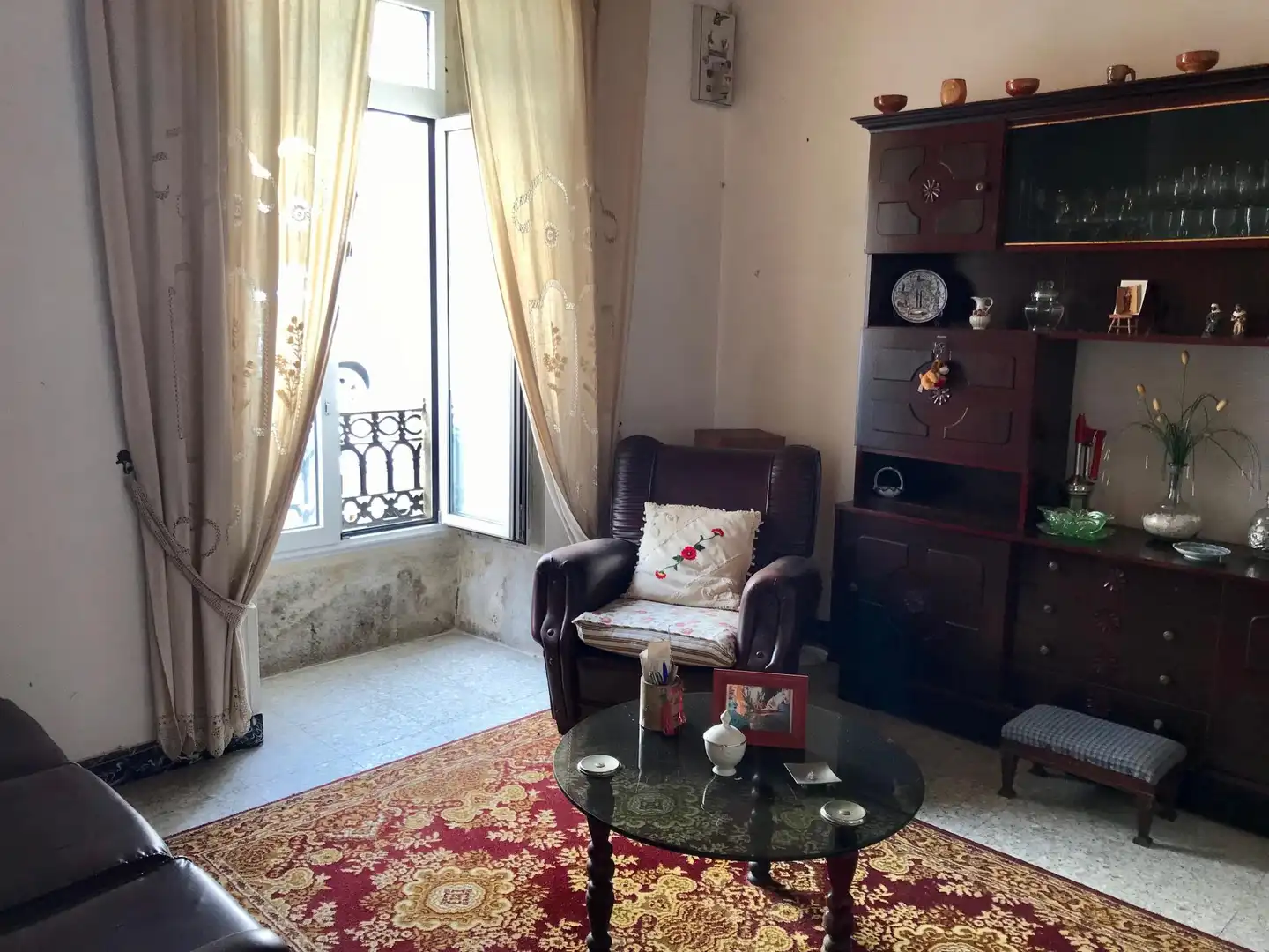Sala de estar de Casa adosada en venta en Outes con Terraza y Balcón
