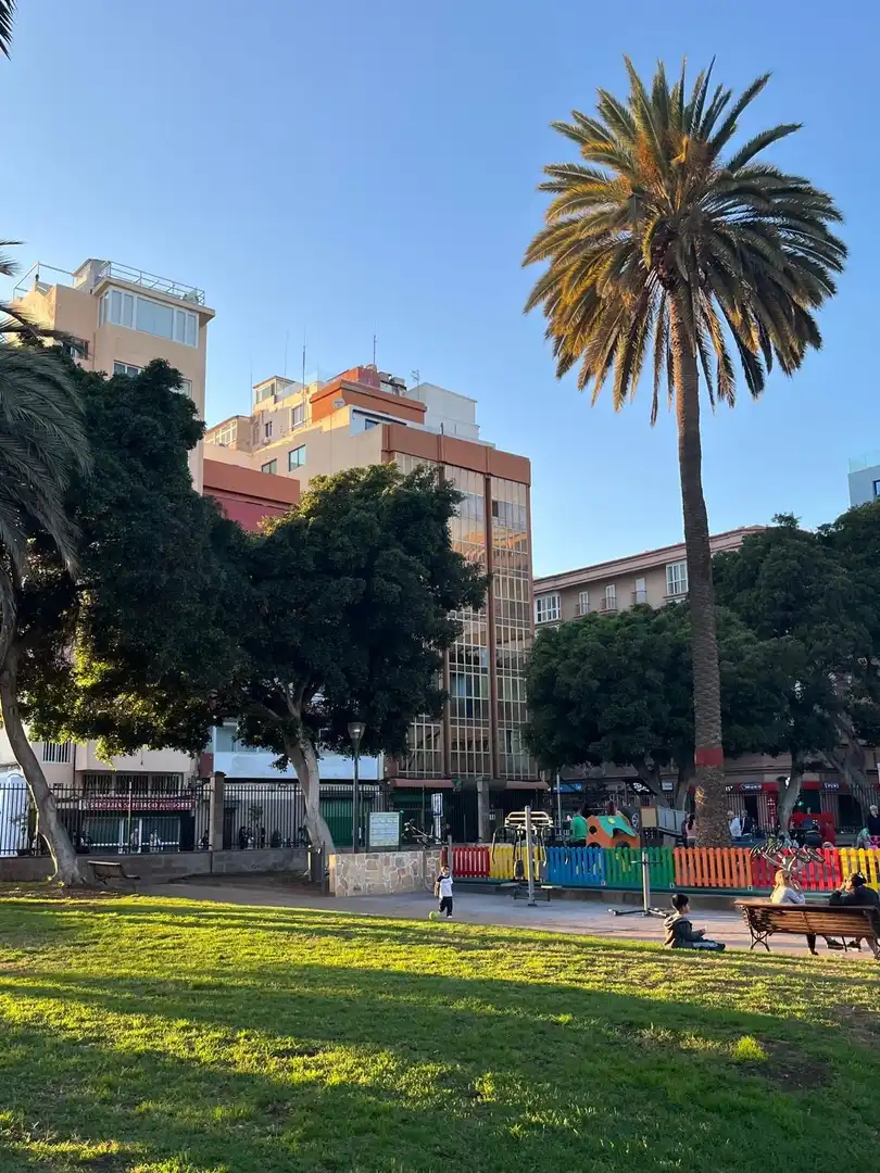 Vista exterior de Pis de lloguer en Las Palmas de Gran Canaria amb Moblat