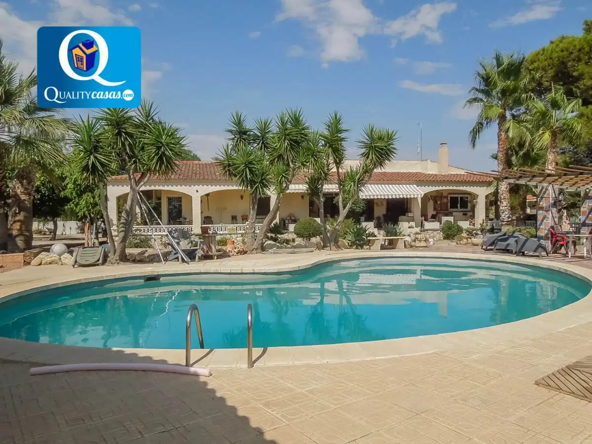 Piscina de Casa o xalet en venda en Alicante / Alacant amb Aire condicionat, Calefacció i Terrassa