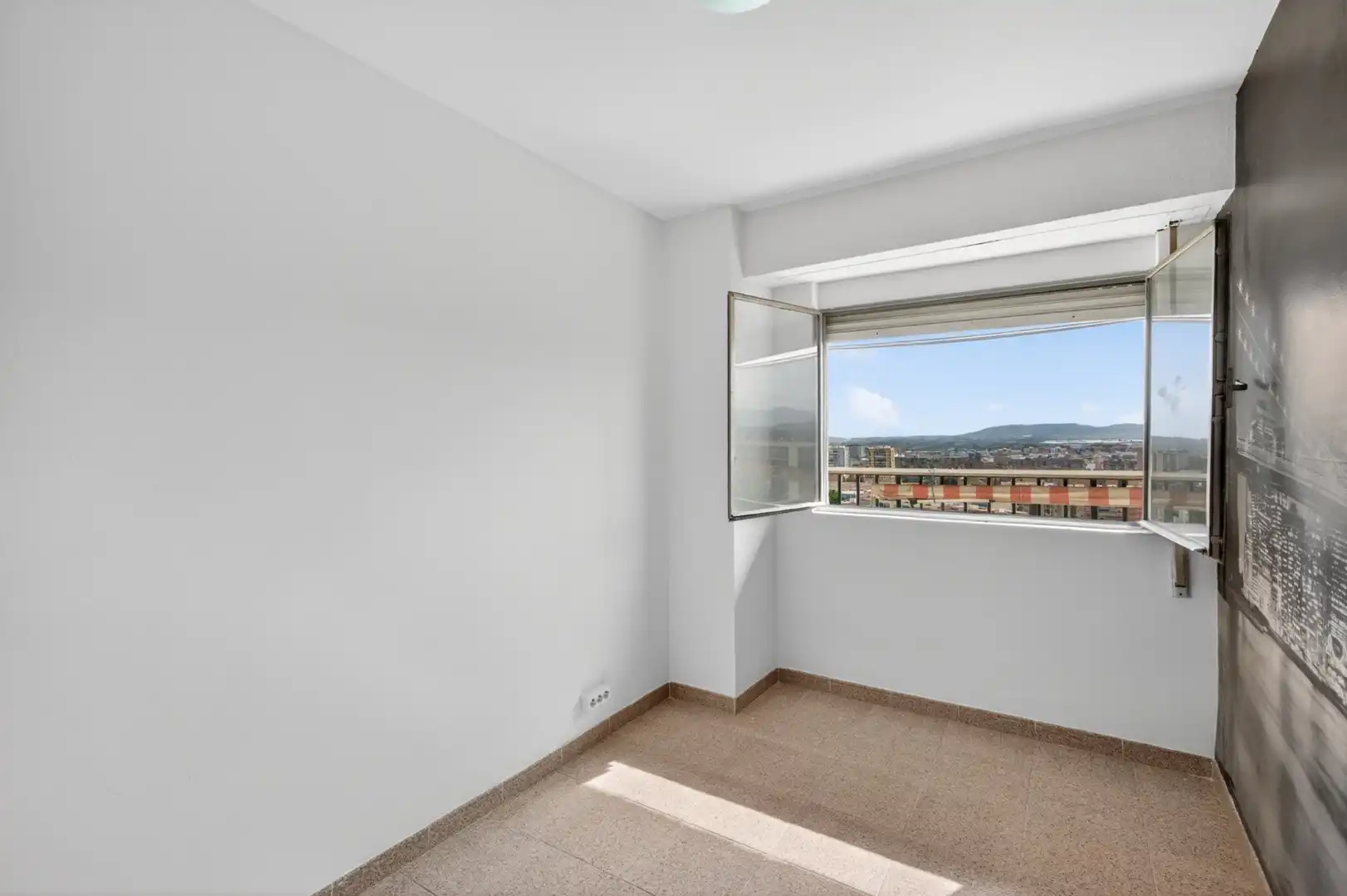 Habitación de Piso en venta en Alicante / Alacant con Terraza y Piscina