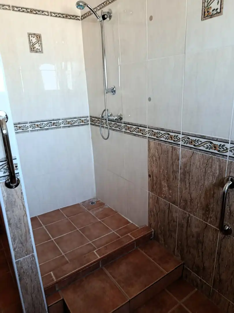 Baño de Piso en venta en Villena