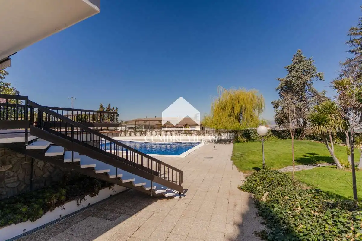 Swimming pool of Houses for sale in Gójar  with Heating, Private garden and Terrace