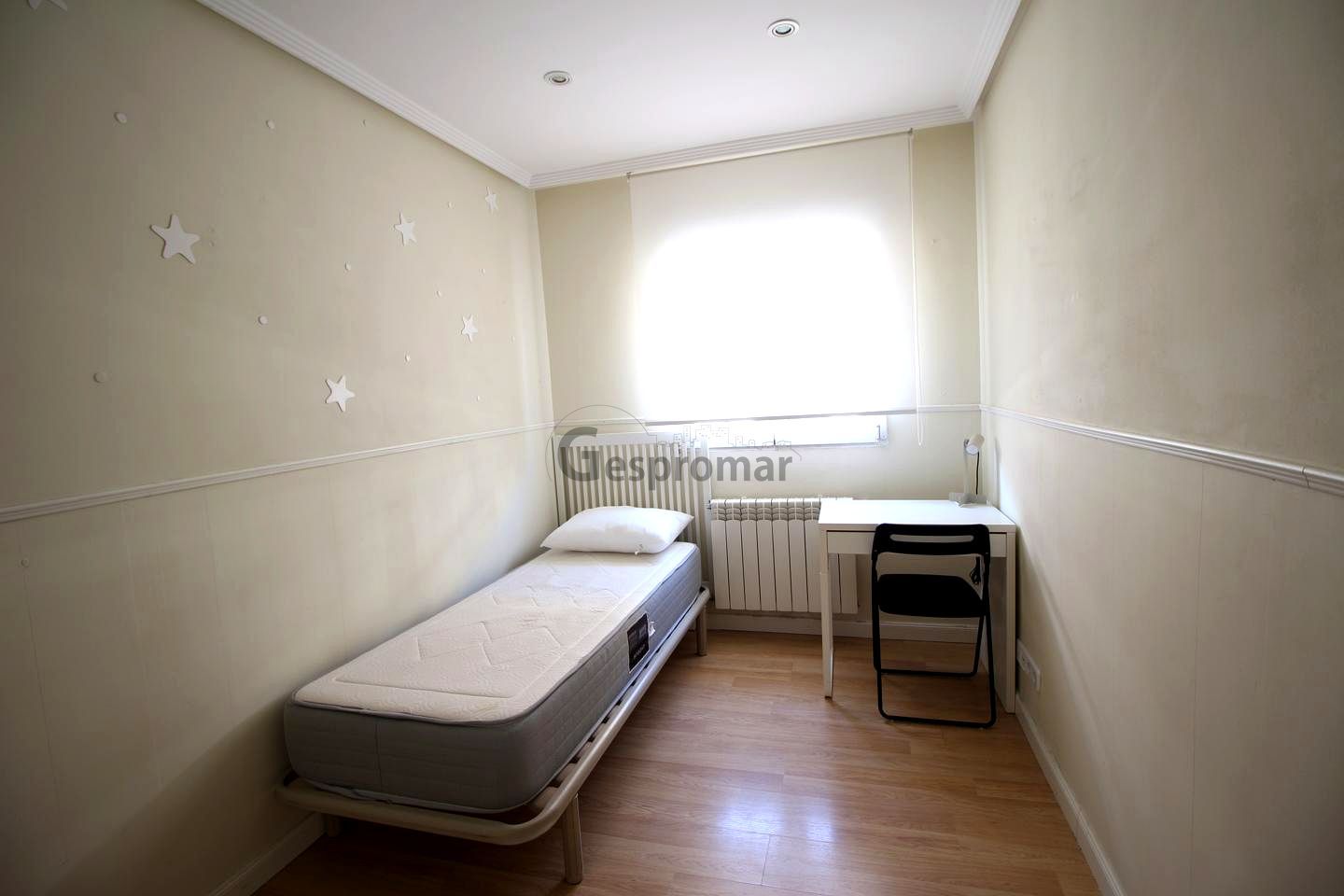 Flat to share in Santa María Del Mar, Puerta del Ángel, Latina