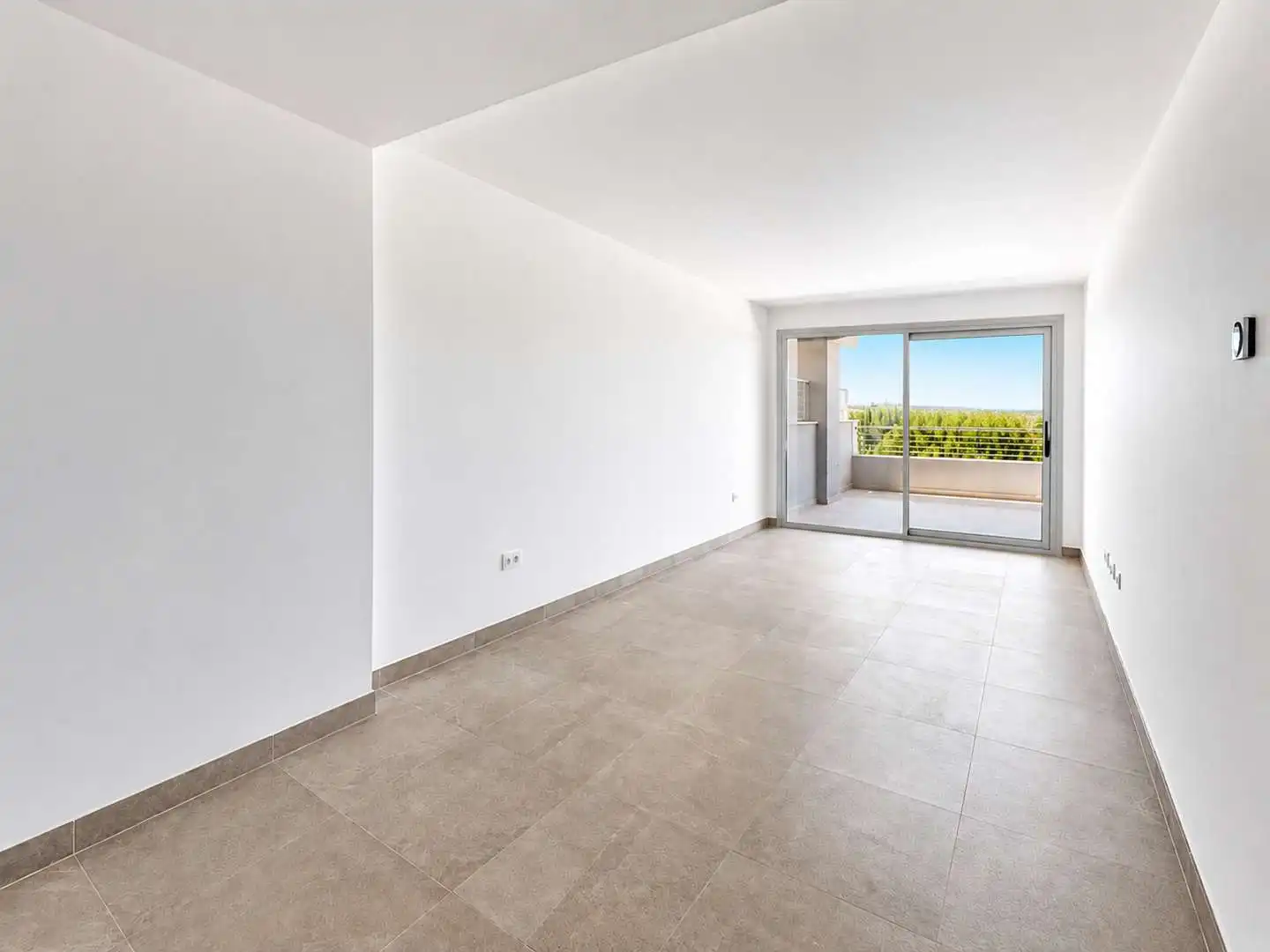 Sala de estar de Apartamento en venta en Estepona con Aire acondicionado, Calefacción y Terraza