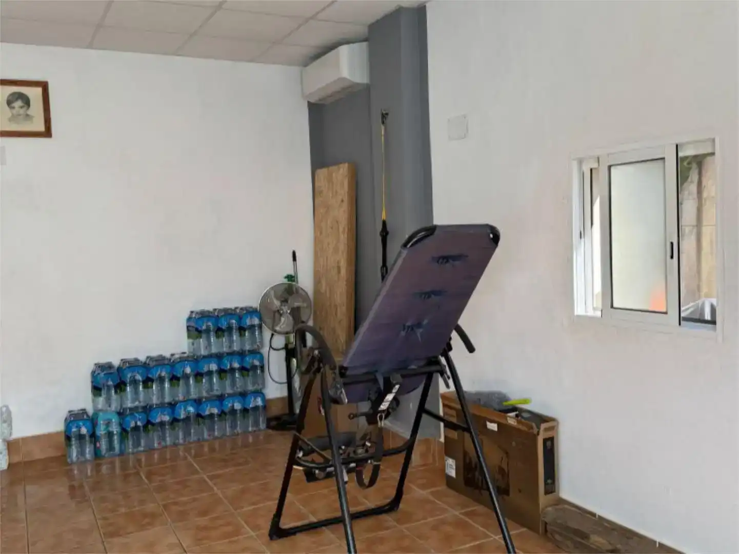 Flat for sale in Potries  with Air Conditioner, Private garden and Storage room