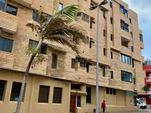 Exterior view of Flat for sale in Las Palmas de Gran Canaria  with Air Conditioner and Terrace