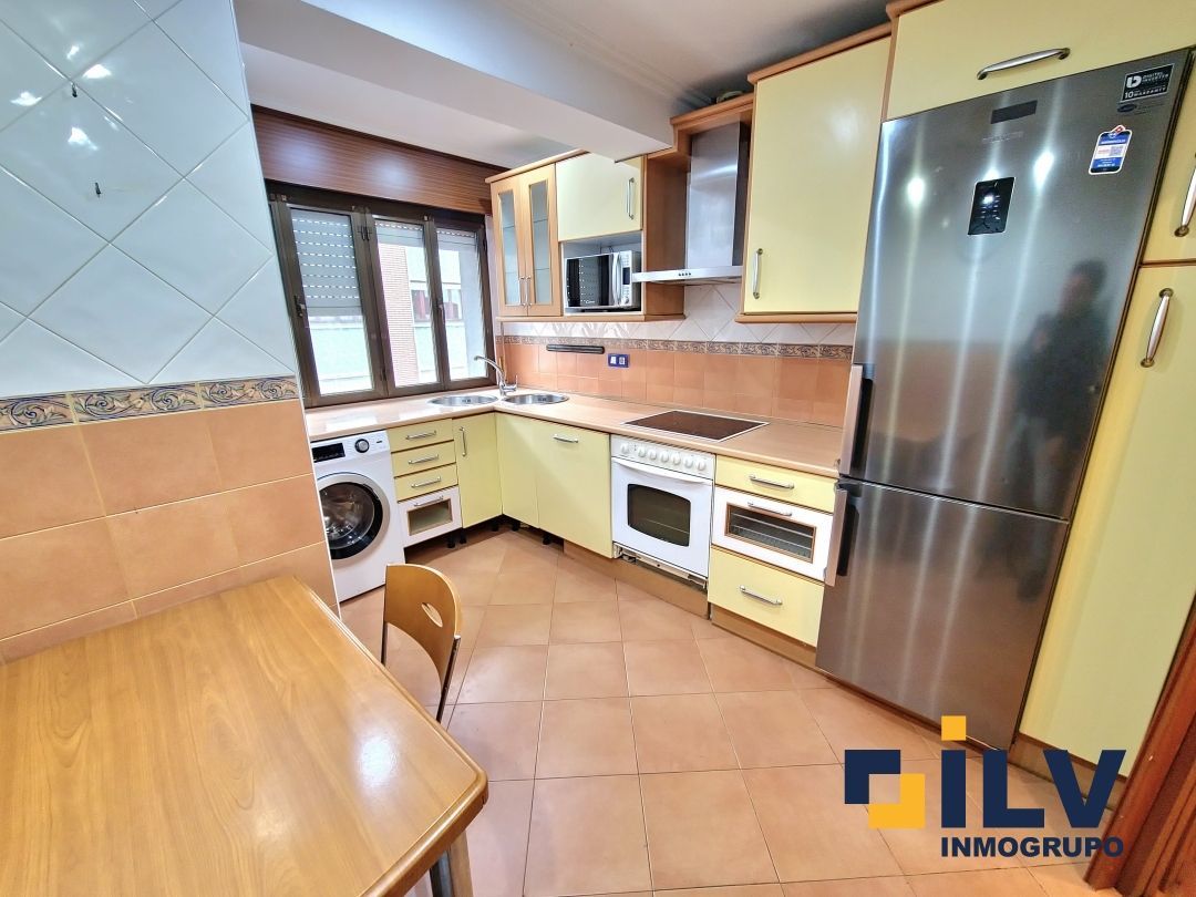 Kitchen of Flat for sale in Santurtzi   with Heating and Storage room