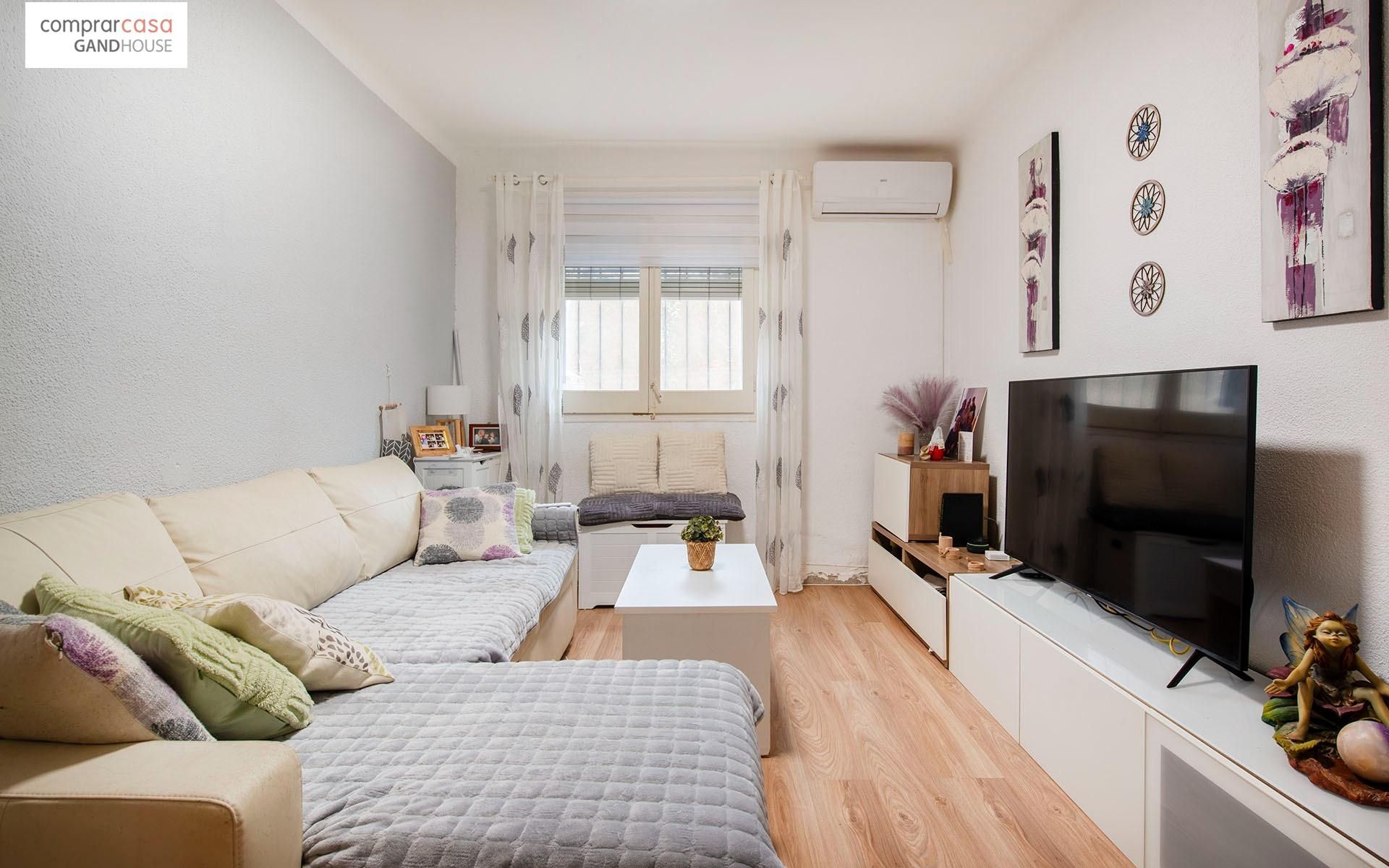 Living room of Planta baja for sale in Martorelles  with Air Conditioner, Heating and Parquet flooring