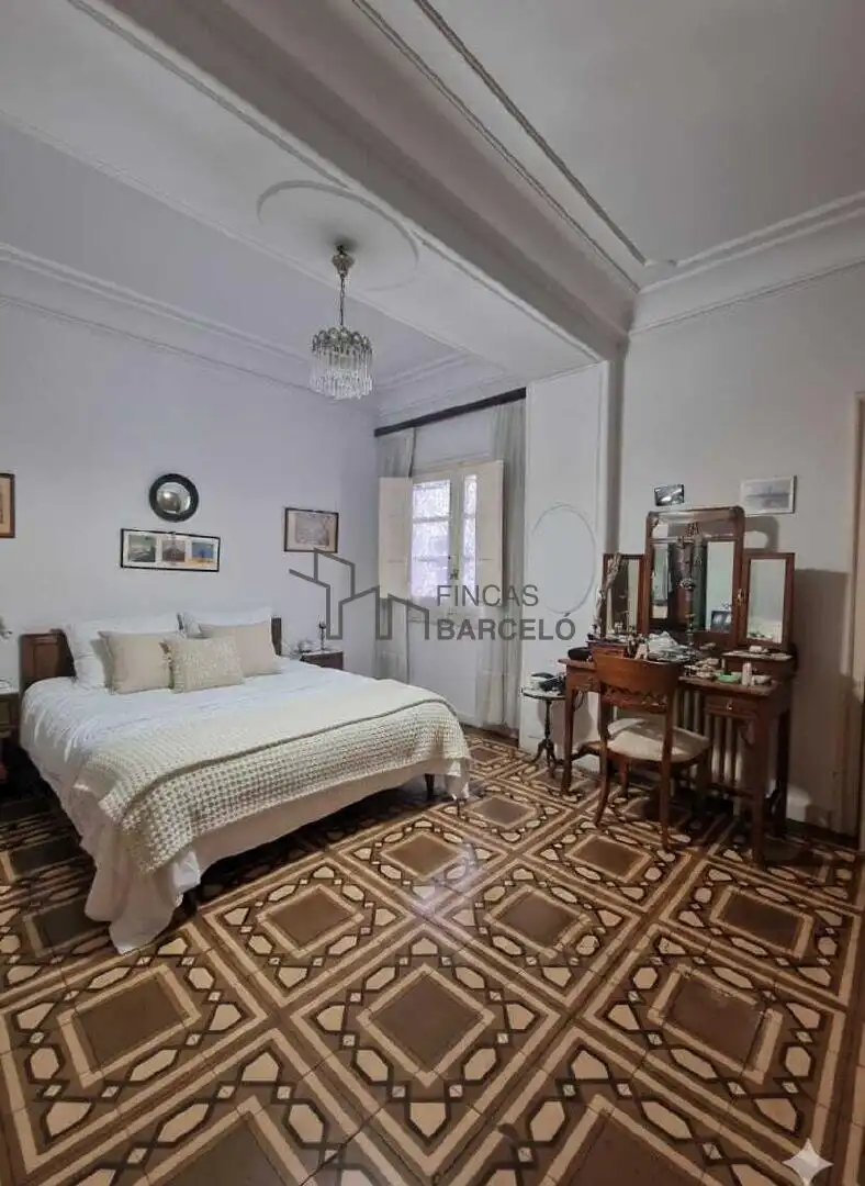 Flat for sale in Paseo Constitución - Las Damas
