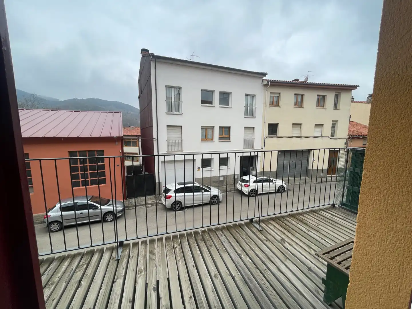 Vista exterior de Casa adosada en venta en Sant Joan de les Abadesses con Calefacción, Jardín privado y Trastero