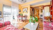 Living room of Flat for sale in  Madrid Capital  with Air Conditioner, Heating and Parquet flooring