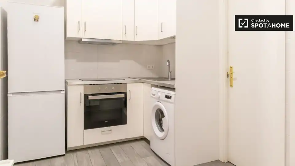 Room in Justicia - Chueca
