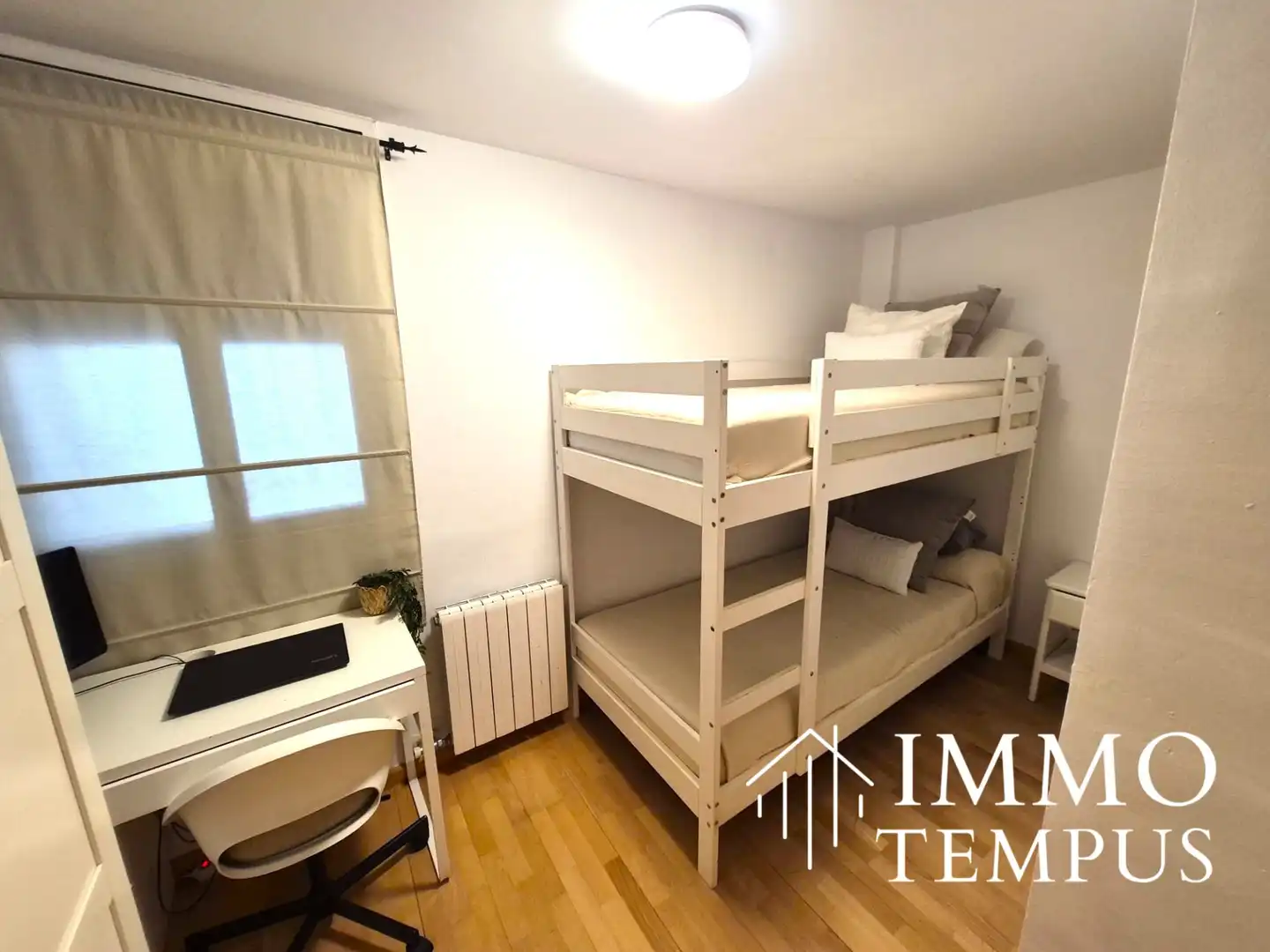 Schlafzimmer von Maisonette zum Verkauf in Terrassa mit Heizung, Parkett und Ofen