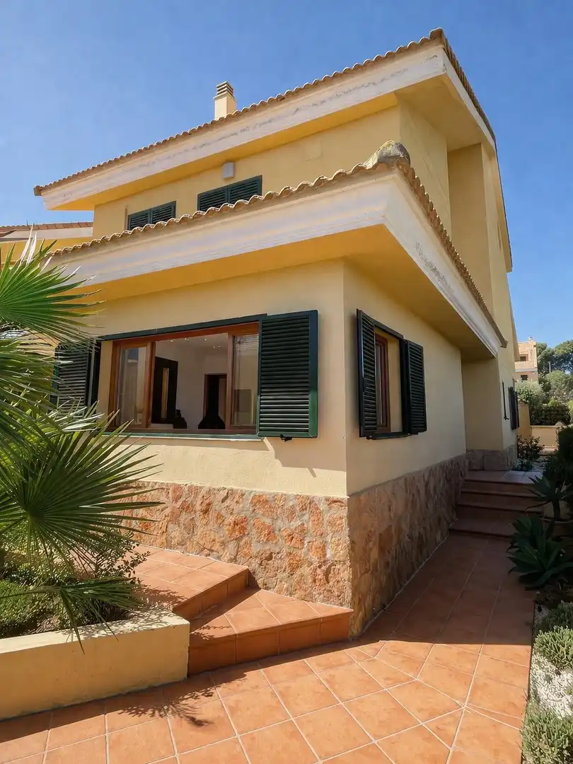 Chalet con piscina en alquiler en Pobles del Nord, imagen 2