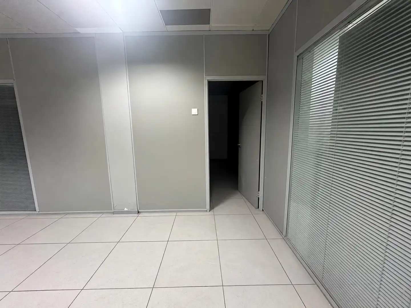 Local comercial en venda a Avenida BENITO PEREZ GALDOS 10, imagen 26