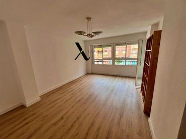 Appartamento con balcone in vendita a Calle Calle Seda