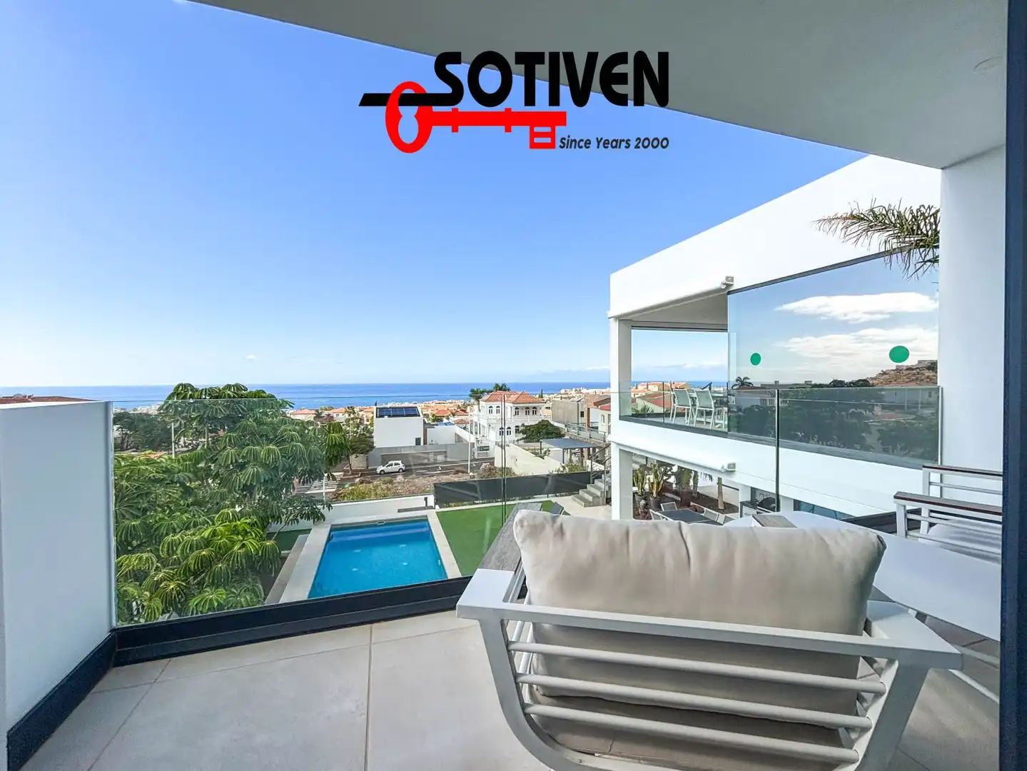 Vista exterior de Casa o chalet en venta en Adeje con Jardín privado, Terraza y Piscina