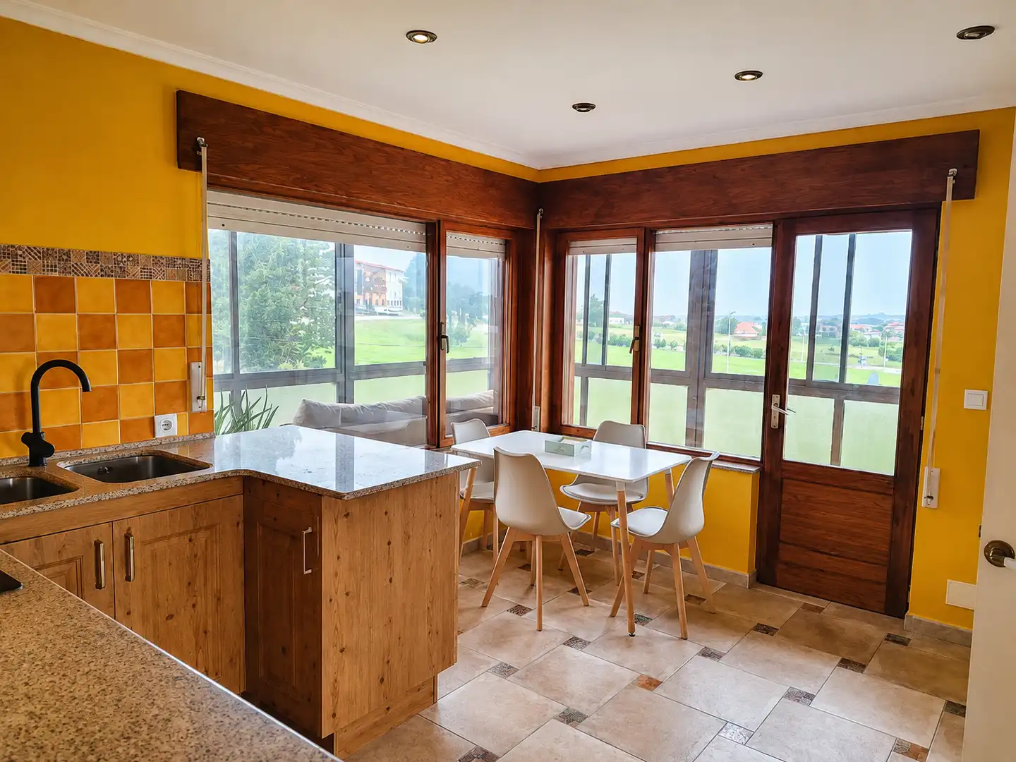 Comedor de Piso de alquiler en Piélagos con Calefacción, Amueblado y Horno