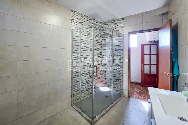 Bany de Casa o xalet en venda en Úbeda amb Aire condicionat, Terrassa i Traster
