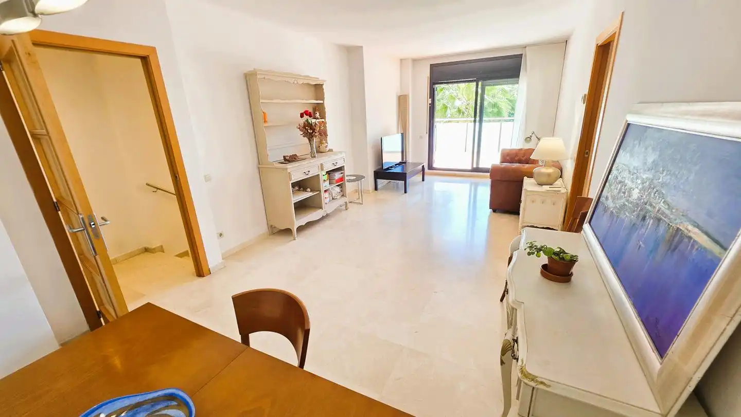 Living room of Ground floor for sale in Castelldefels  with Air Conditioner, Terrace and Storage room