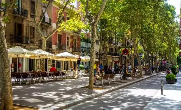 Vista exterior de Local de lloguer en Barcelona