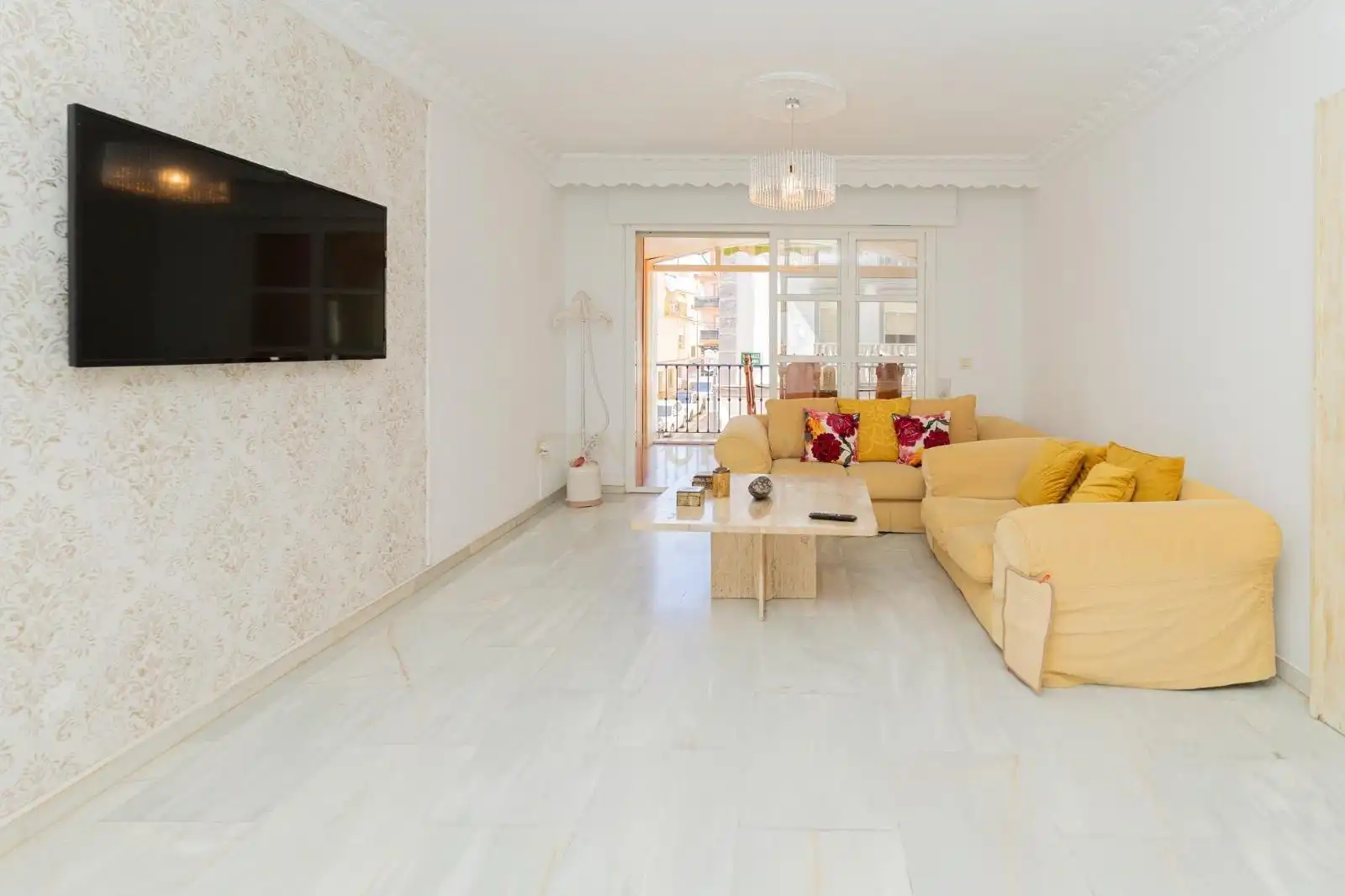 Appartement compact avec ascenseur à vendre à CL URUGUAY 3 ED URUGUAYFUENGIROLA (MÁLAGA) 3, imagen 2