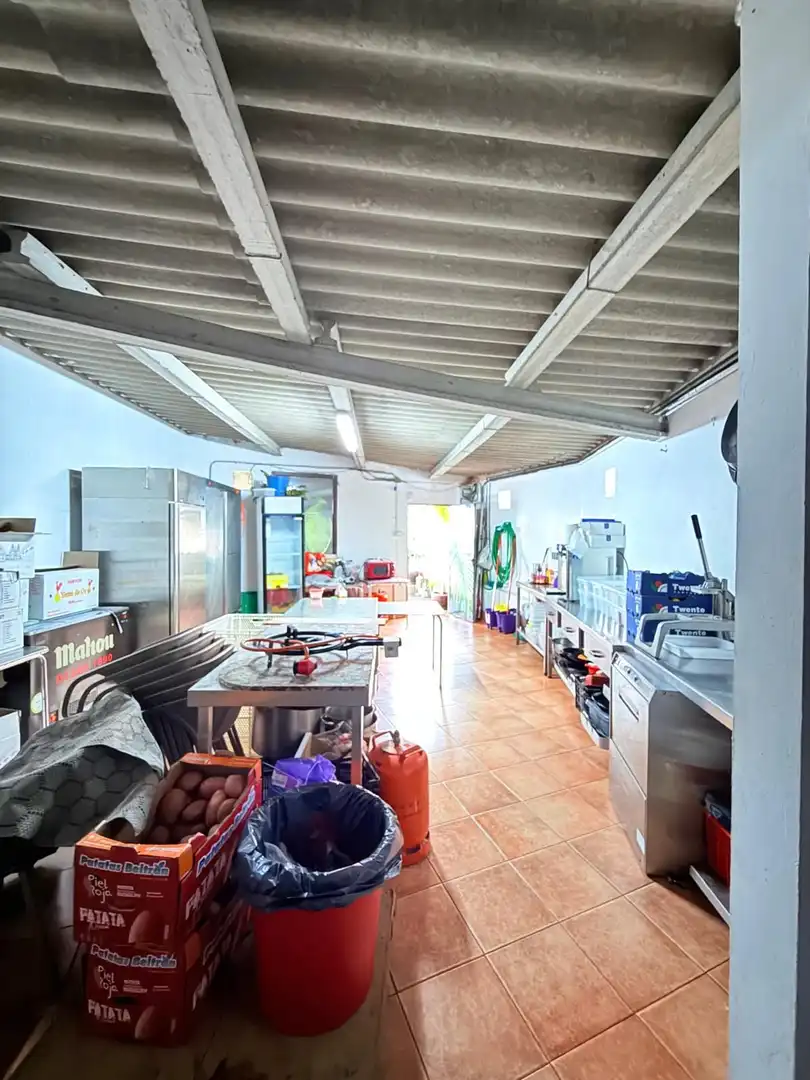 Cocina de Casa o chalet en venta en Oleiros con Calefacción y Jardín privado