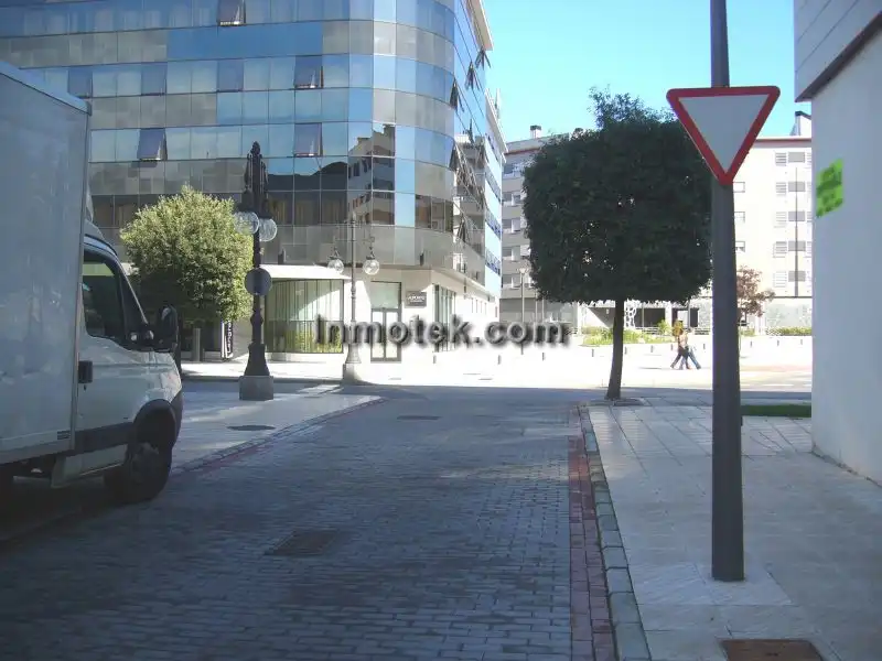 Local comercial de lloguer a La Felguera, imagen 3