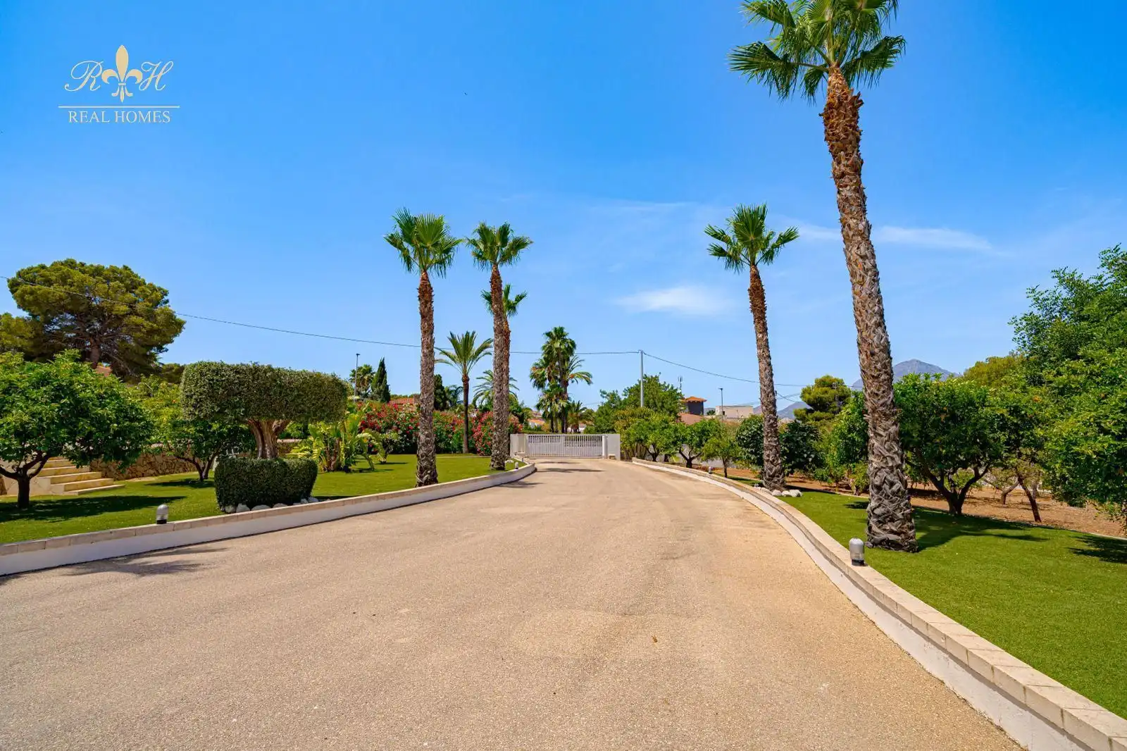 Exterior view of Houses for sale in L'Alfàs del Pi  with Air Conditioner, Terrace and Swimming Pool