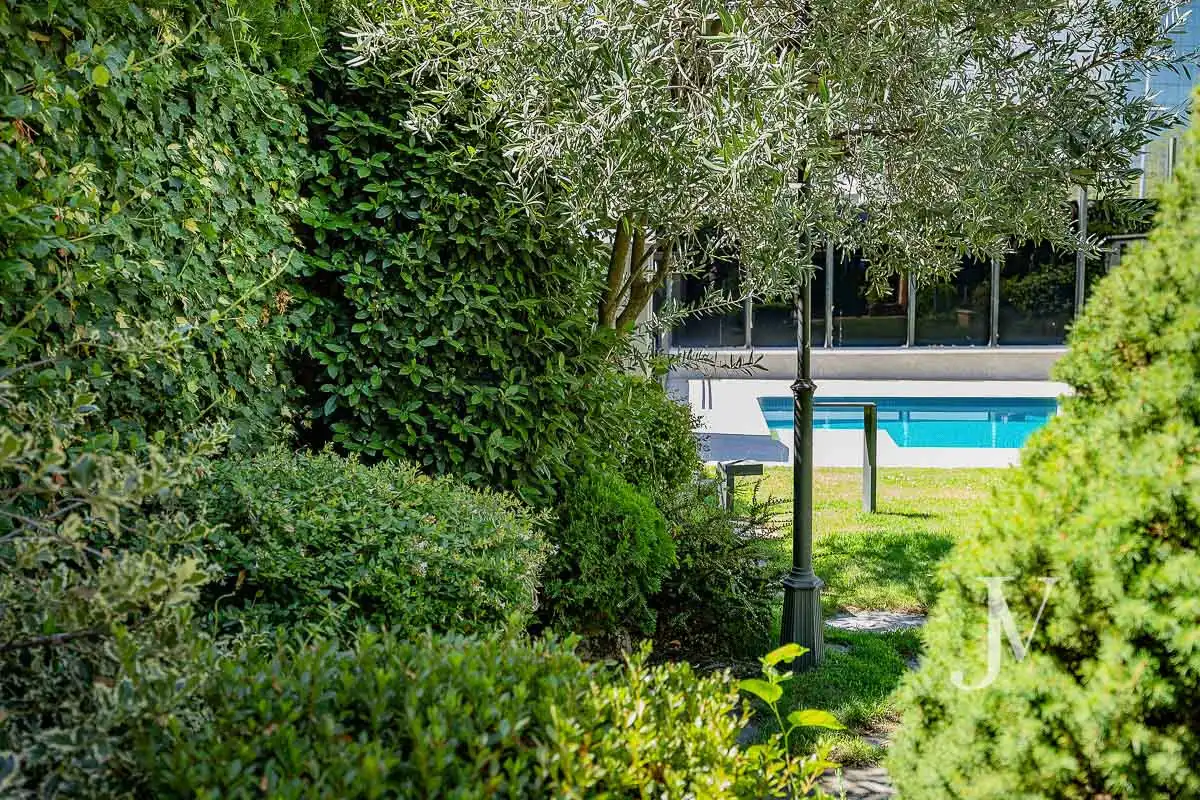 Jardín de Casa adosada en venta en Madrid con Aire acondicionado, Calefacción y Jardín privado
