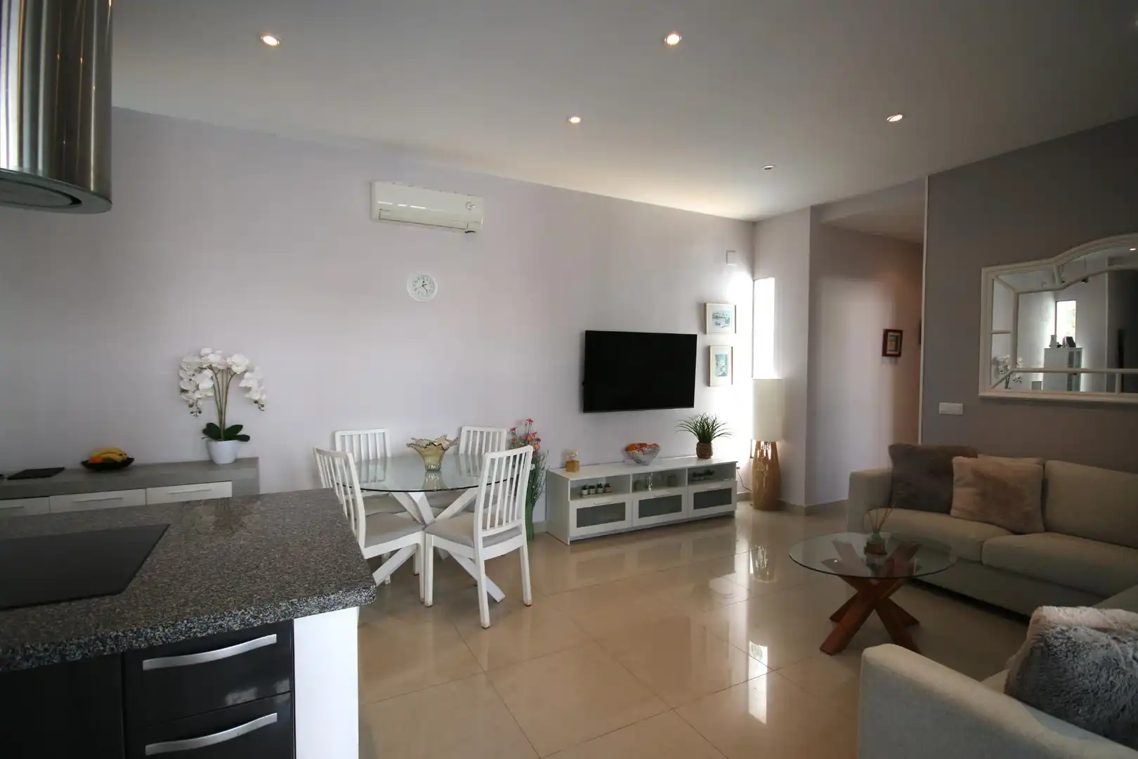 Sala d'estar de Casa o xalet en venda en Ayamonte amb Aire condicionat, Piscina i Jacuzzi