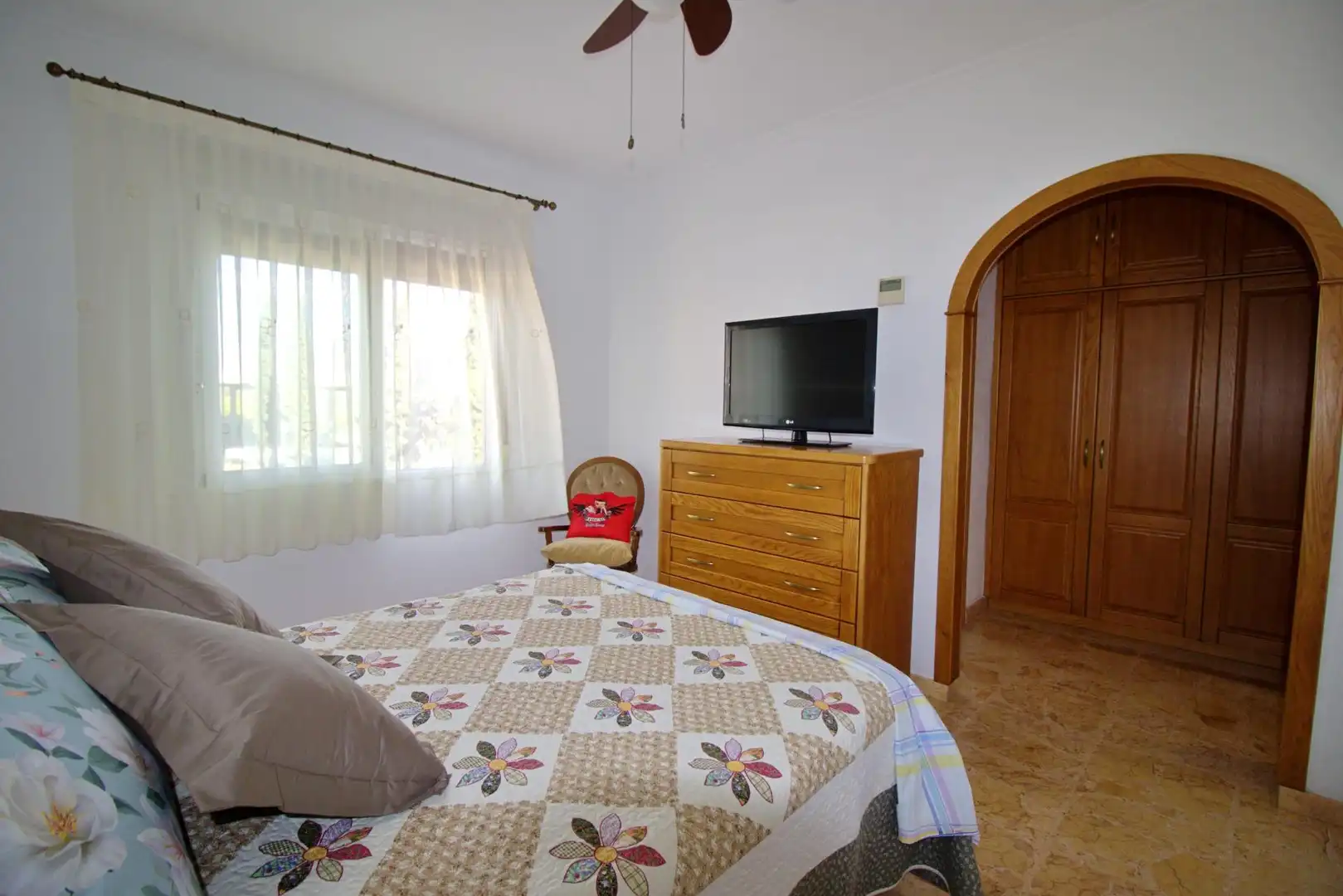 Dormitori de Casa o xalet en venda en Albatera amb Aire condicionat, Calefacció i Jardí privat
