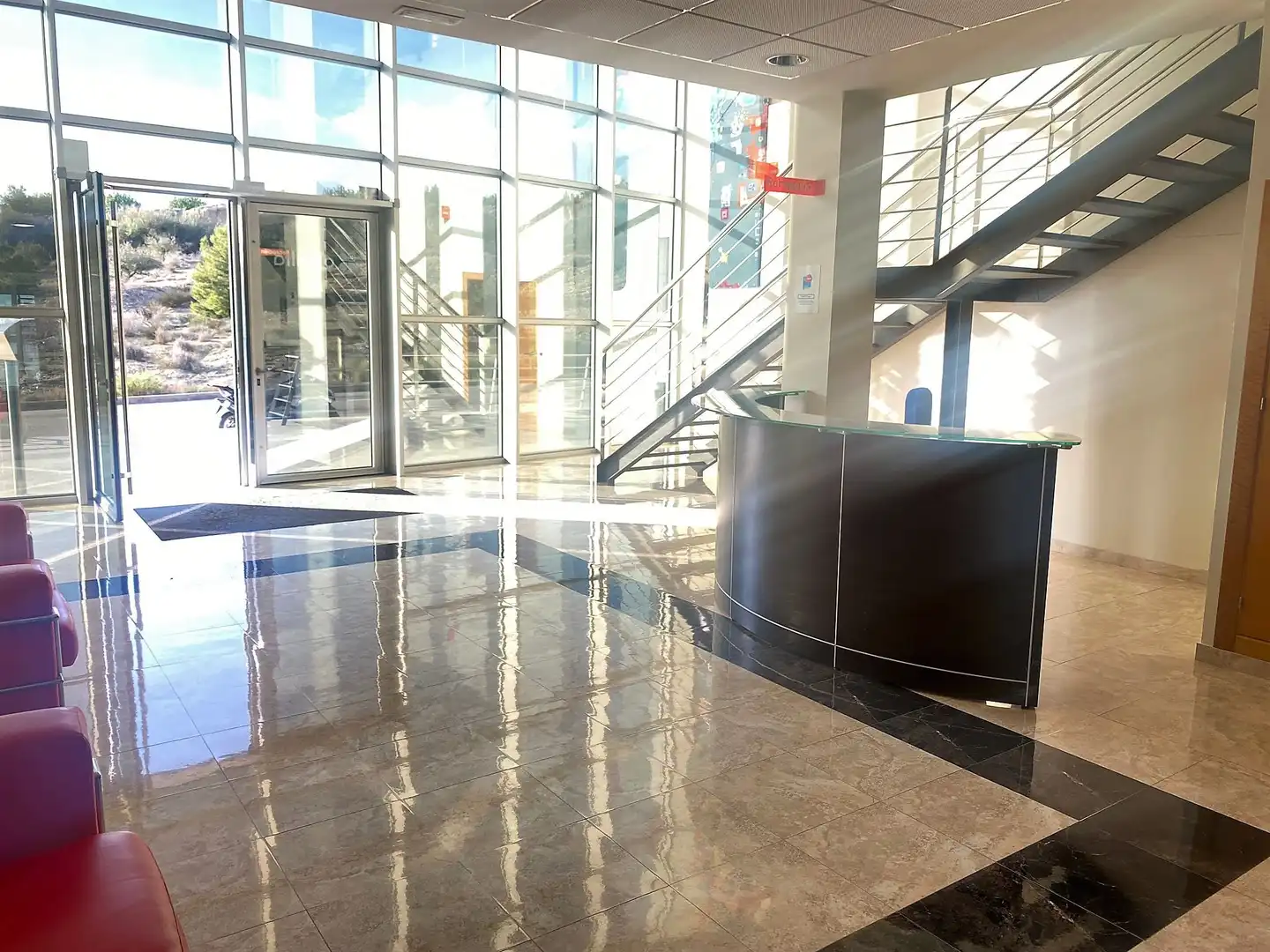 Business premises for sale in C/ Castillo De Monteagudo, imagen 2