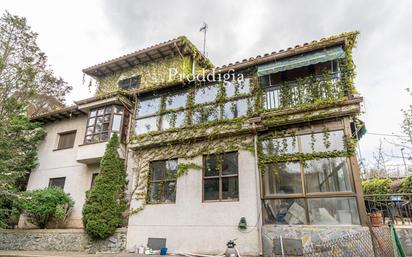 Exterior view of House or chalet for sale in Sant Cugat del Vallès  with Air Conditioner, Heating and Private garden