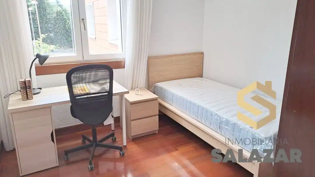 Bedroom of Flat for rent in Bilbao   with Heating and Private garden