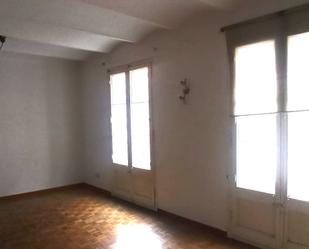 Living room of Flat for sale in  Barcelona Capital  with Heating, Parquet flooring and Oven