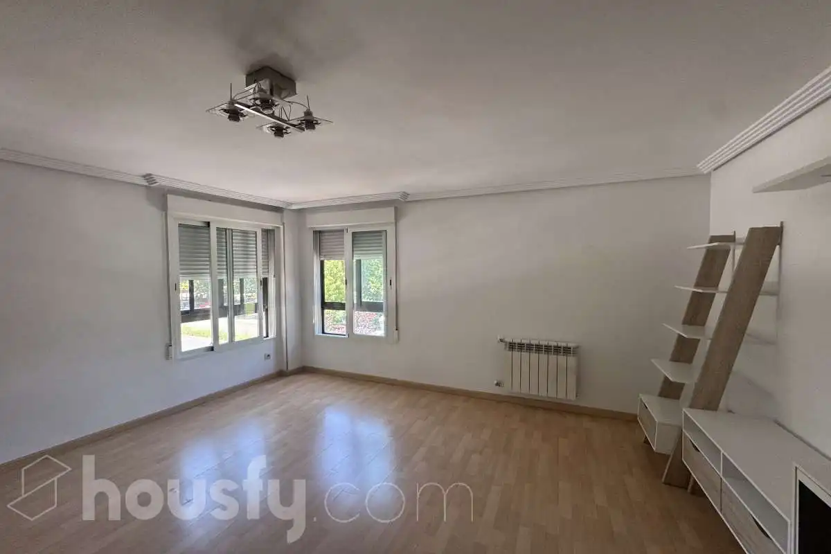 Flat for rent in Avenida de Madrid, Santa Bárbara - La Zaporra