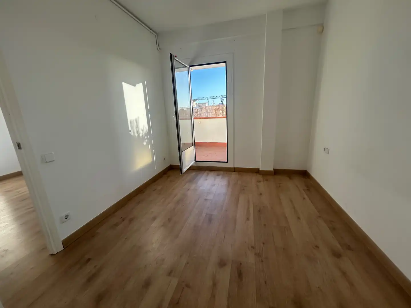Bedroom of Attic for rent in Barcelona