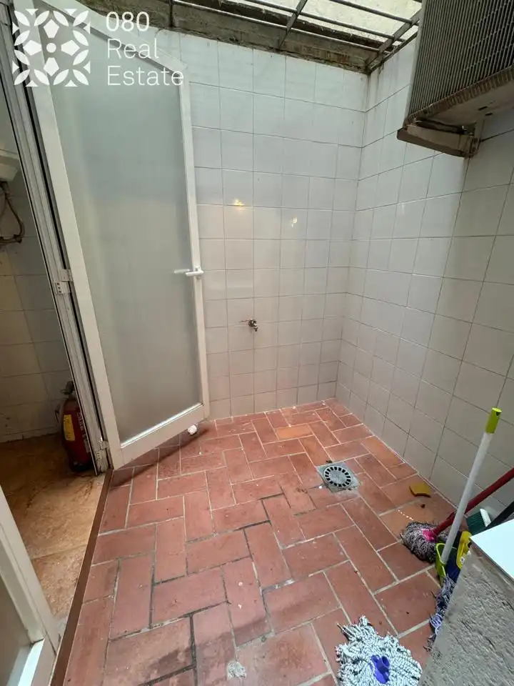 Baño de Local en venta en Barcelona con Aire acondicionado