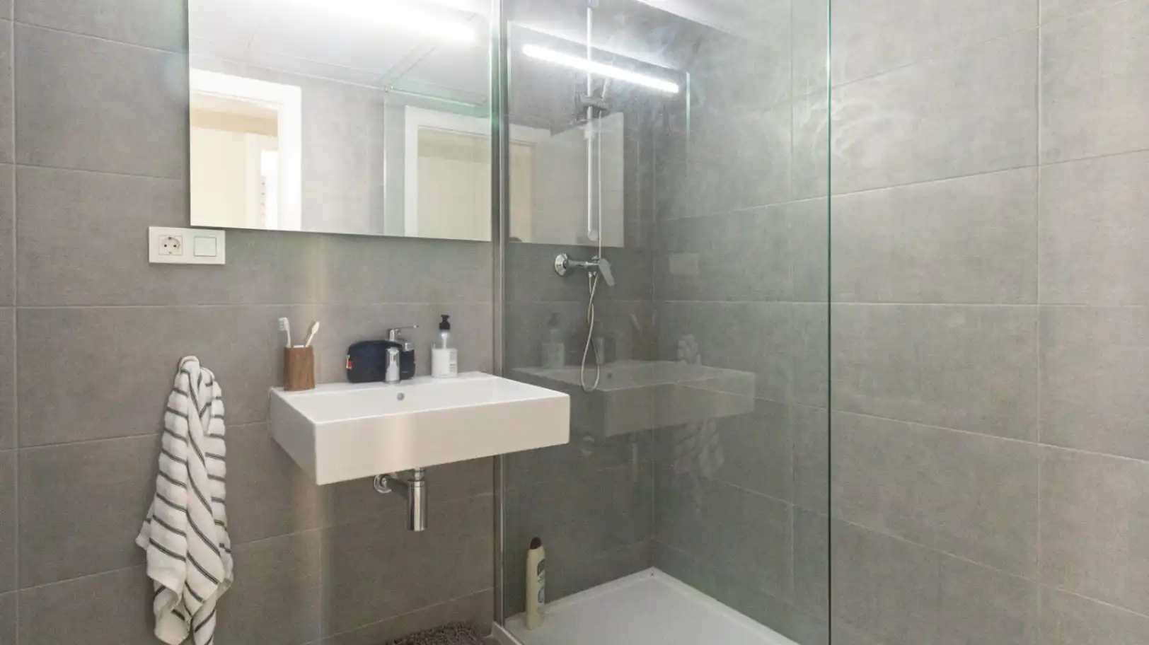 Bathroom of Flat for sale in Dénia  with Air Conditioner, Heating and Private garden