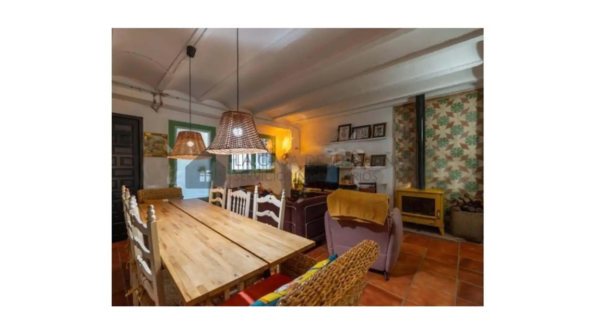 Country homes for sale in Caserio Pastor, El Pinós / Pinoso