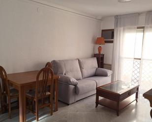 Living room of Flat to rent in  Granada Capital  with Air Conditioner, Heating and Parquet flooring