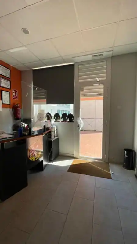 Local en venda en Parla amb Aire condicionat i Calefacció