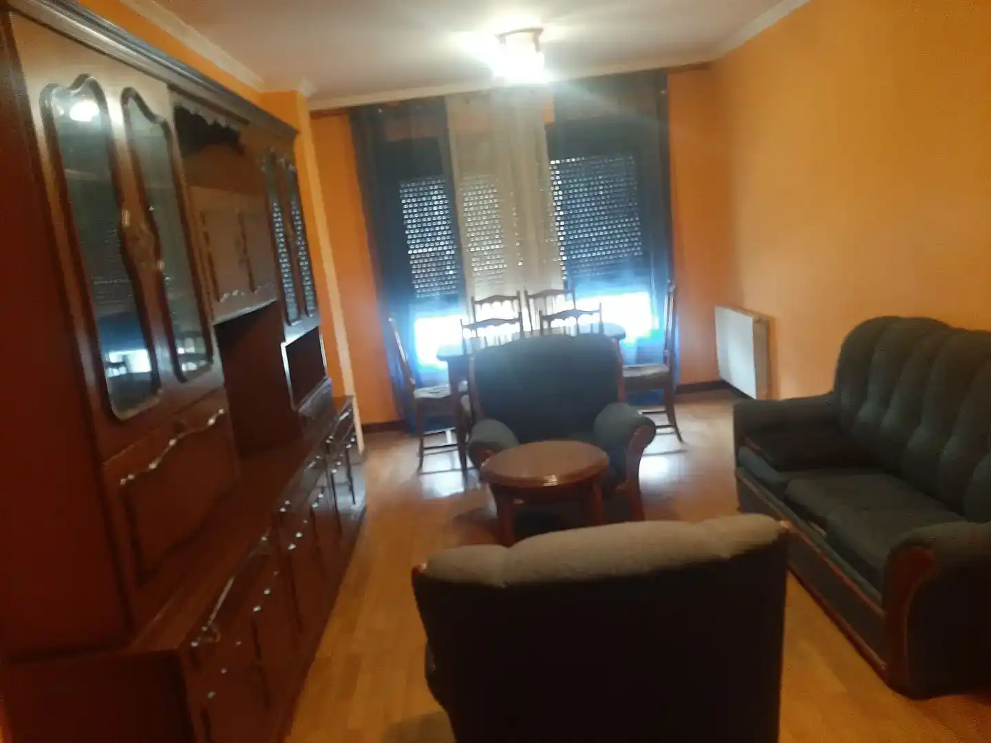 Sala d'estar de Pis en venda en Tomiño amb Parquet, Traster i Moblat
